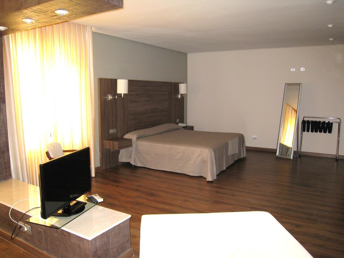 Hotel Balneario De Ledesma Vega de Tirados Esterno foto