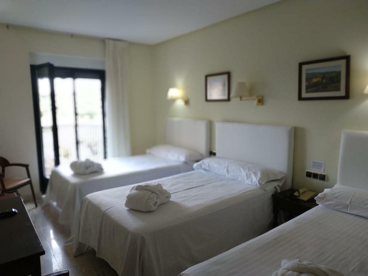 Hotel Balneario De Ledesma Vega de Tirados Esterno foto